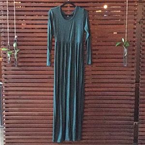 Lightweight, long sleeve maxi dress